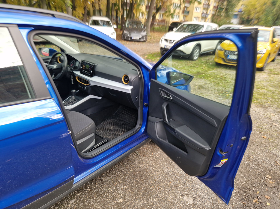 Zdjęcie wnętrza od pasażera, przód