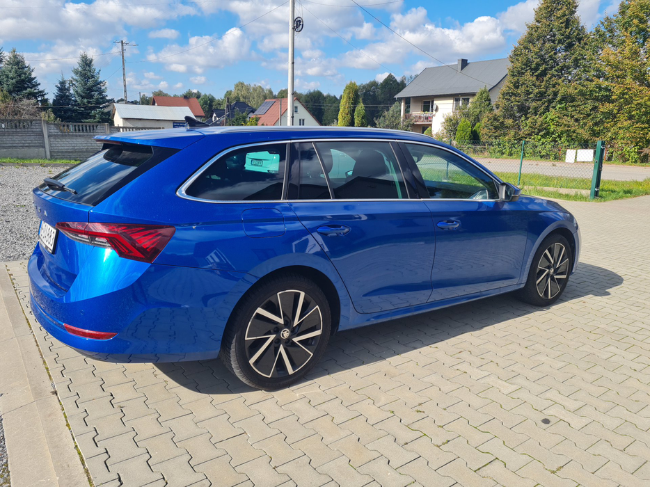 Zdjęcie po ukosie, prawy tył