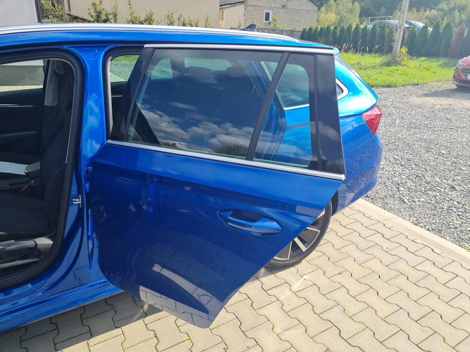Zdjęcie drzwi tylne lewe wraz z szybą