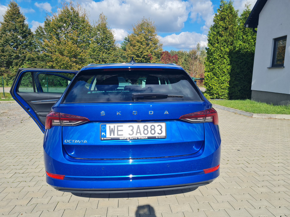 Zdjęcie pokrywy bagażnika