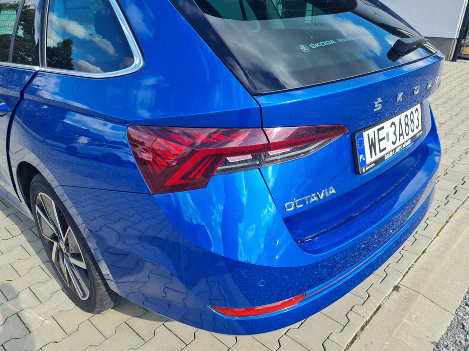 Zdjęcie oświetlenia tylnego lewego