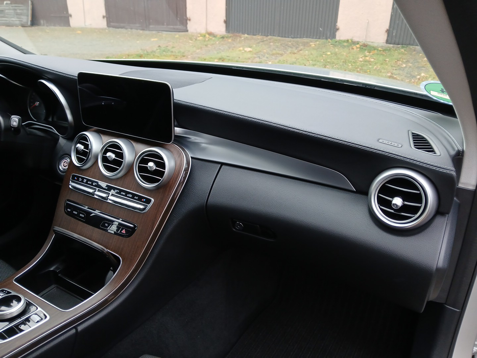 Zdjęcie kokpitu części prawej