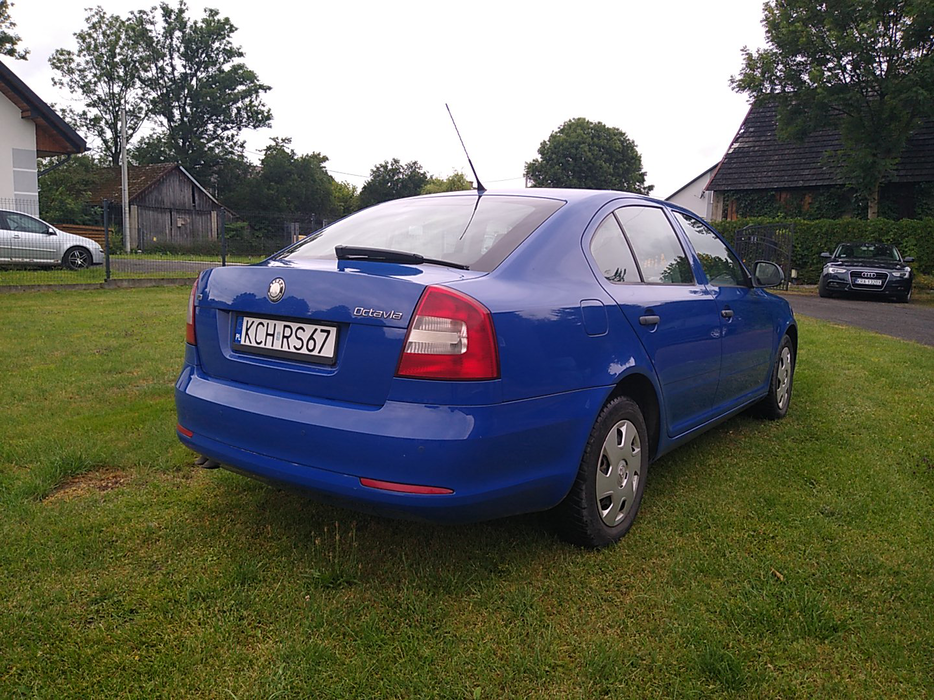 Zdjęcie po ukosie, prawy tył
