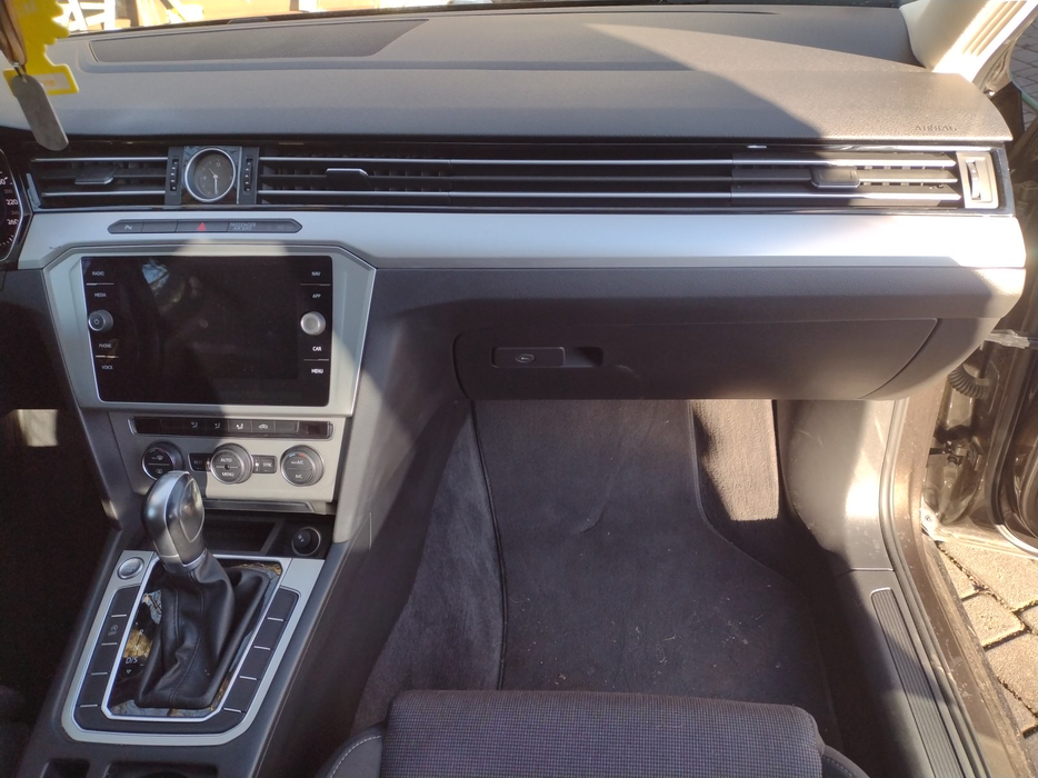 Zdjęcie kokpitu części prawej