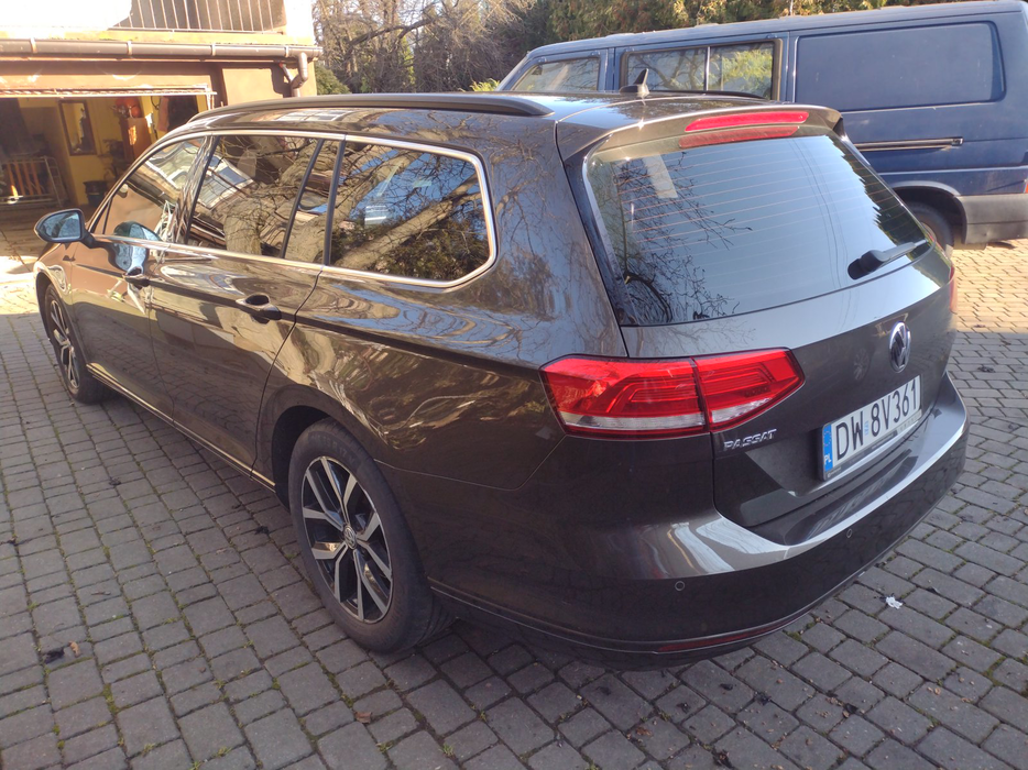 Zdjęcie po ukosie, lewy tył