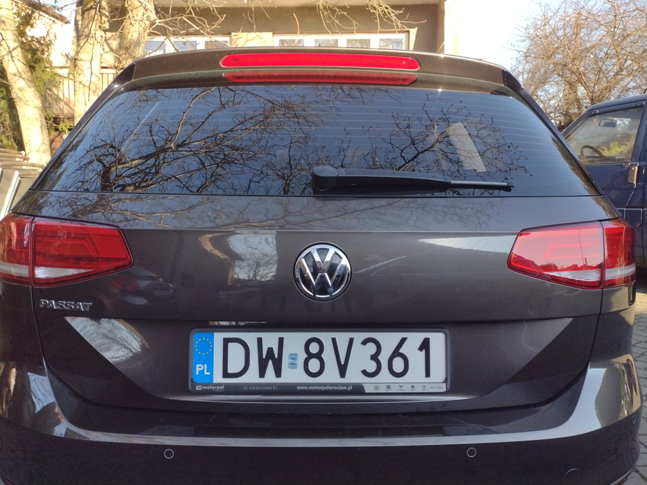 Zdjęcie pokrywy bagażnika