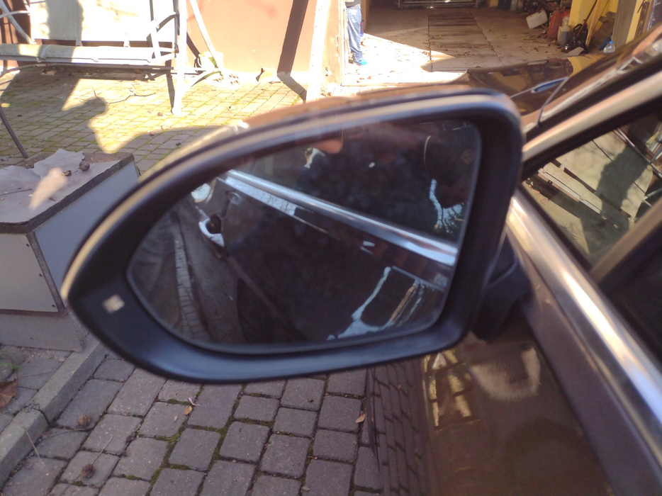 Zdjęcie zwierciadła lusterka lewego