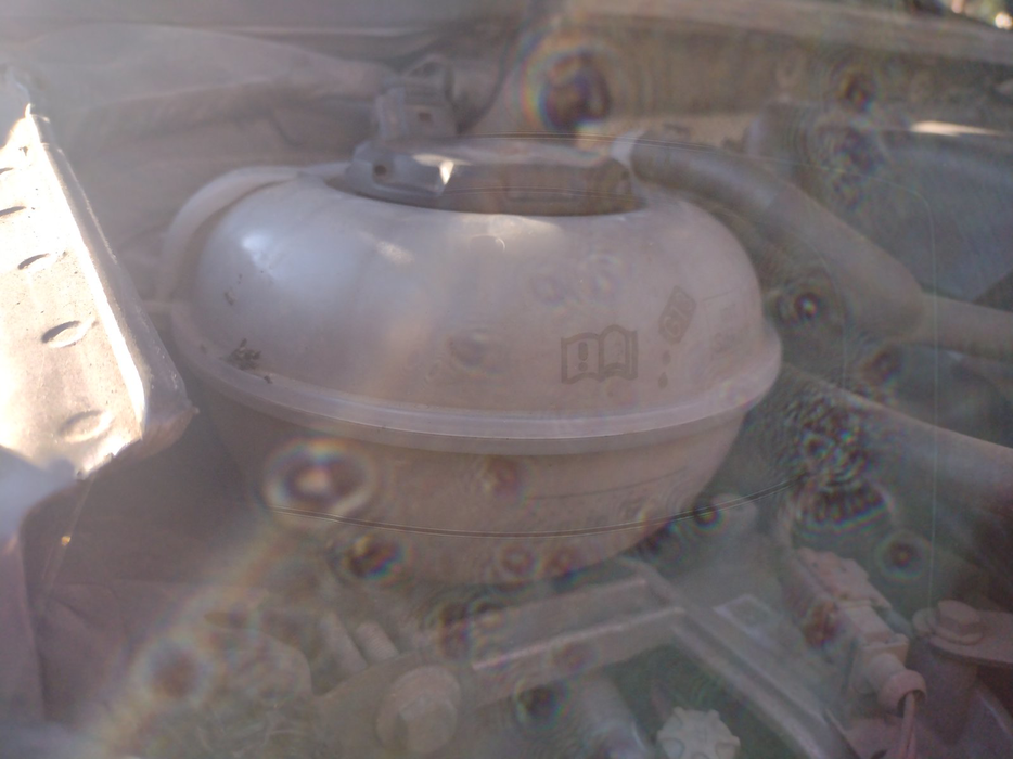 Zdjęcie zbiorniczka płynu chłodzącego