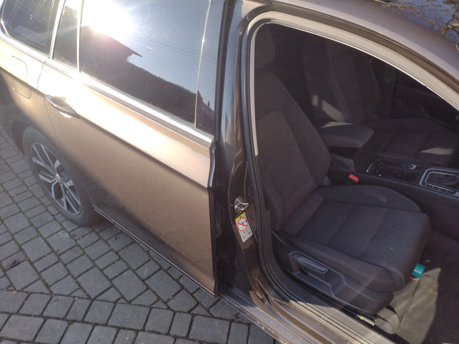 Zdjęcie słupka B prawego