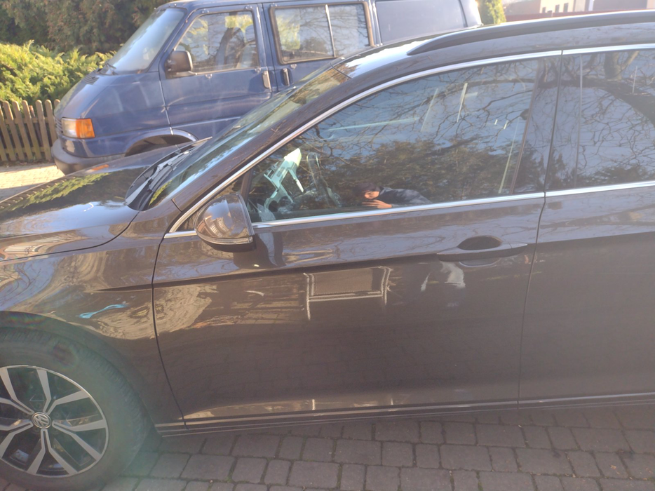 Zdjęcie drzwi przednich lewych wraz z szybą