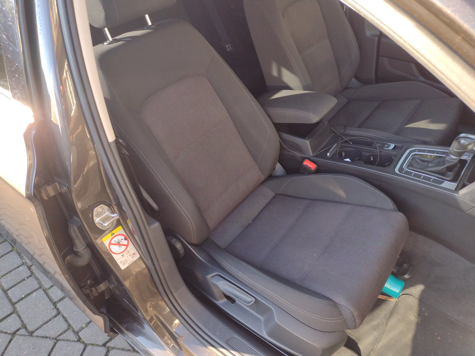 Zdjęcie fotela przedniego prawego