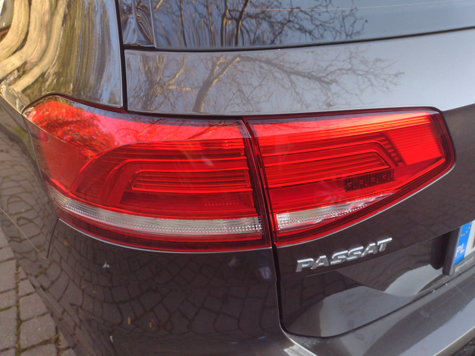 Zdjęcie oświetlenia tylnego lewego