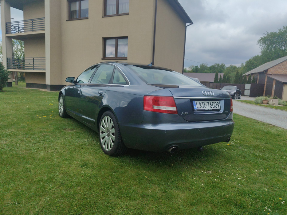 Zdjęcie po ukosie, lewy tył
