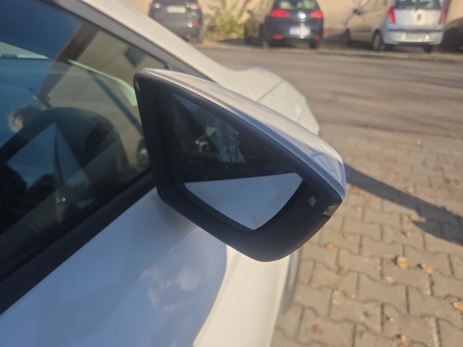 Zdjęcie drzwi przednich prawych wraz z szybą