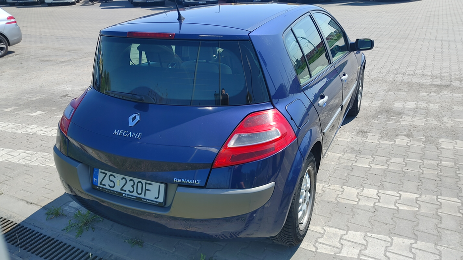 Zdjęcie po ukosie, prawy tył
