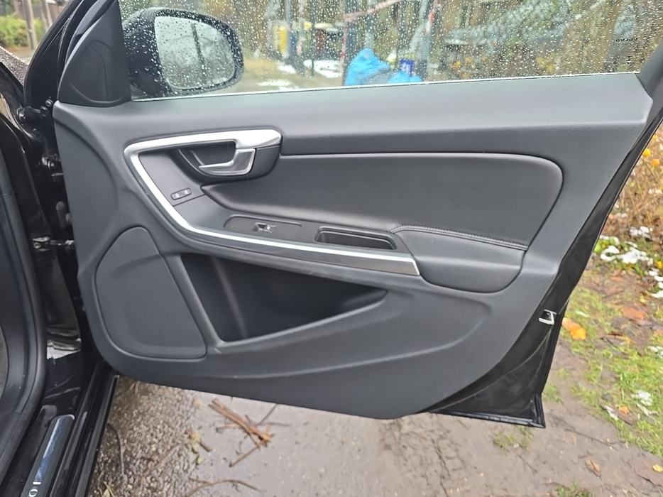 Zdjęcie tapicerki drzwi przednich prawych