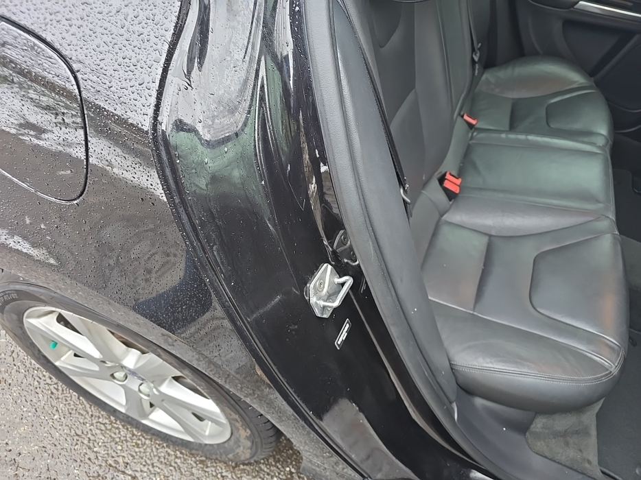 Zdjęcie słupka C prawego