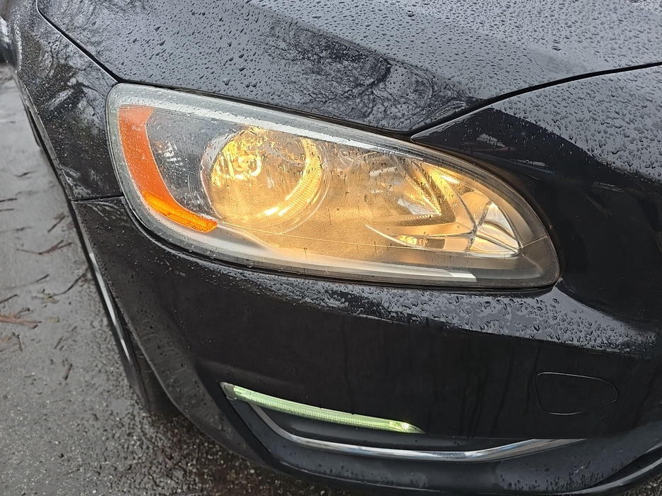 Zdjęcie oświetlenia przedniego i dolnego prawego