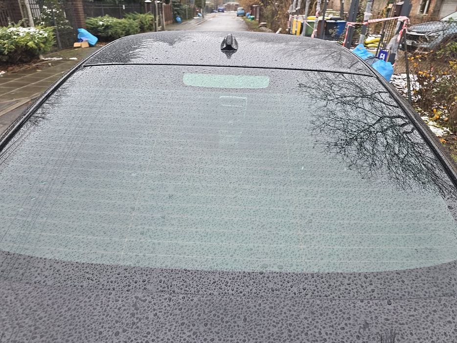 Zdjęcie szyby tylnej