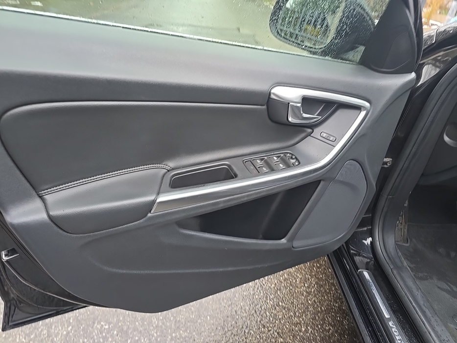 Zdjęcie tapicerki drzwi przednich lewych