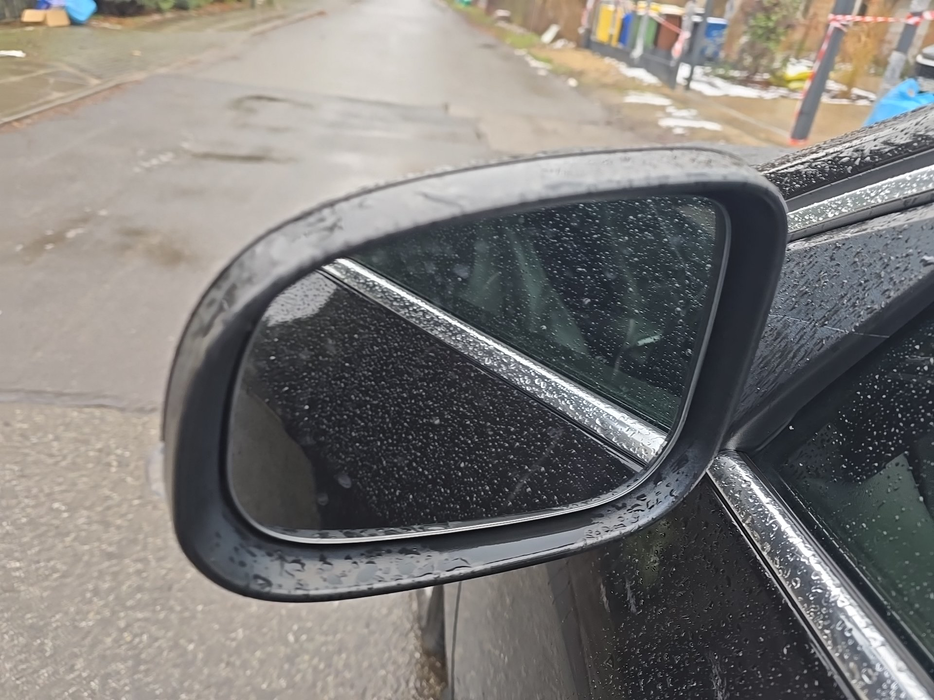 Zdjęcie zwierciadła lusterka lewego