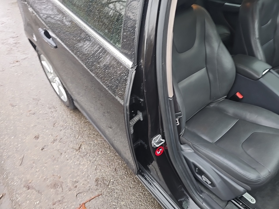 Zdjęcie słupka B prawego