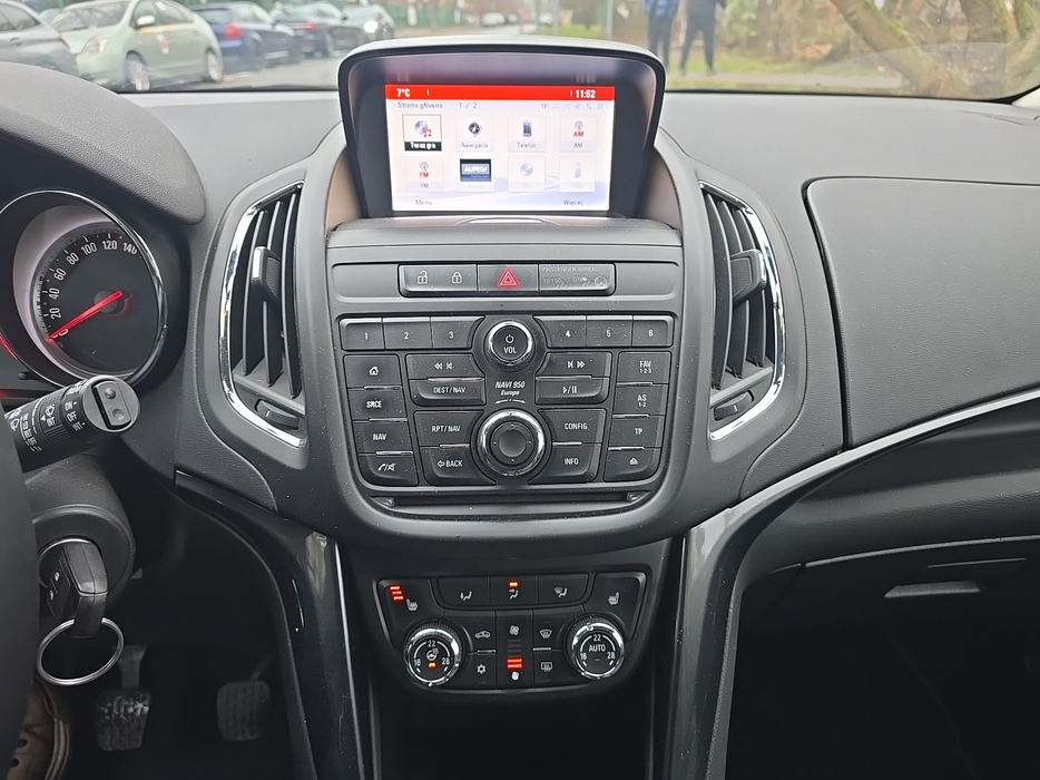 Zdjęcie jednostki multimedialnej