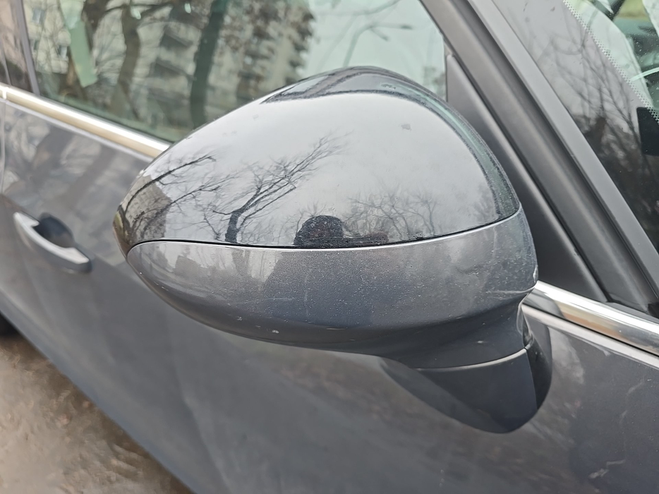 Zdjęcie obudowy lusterka prawego