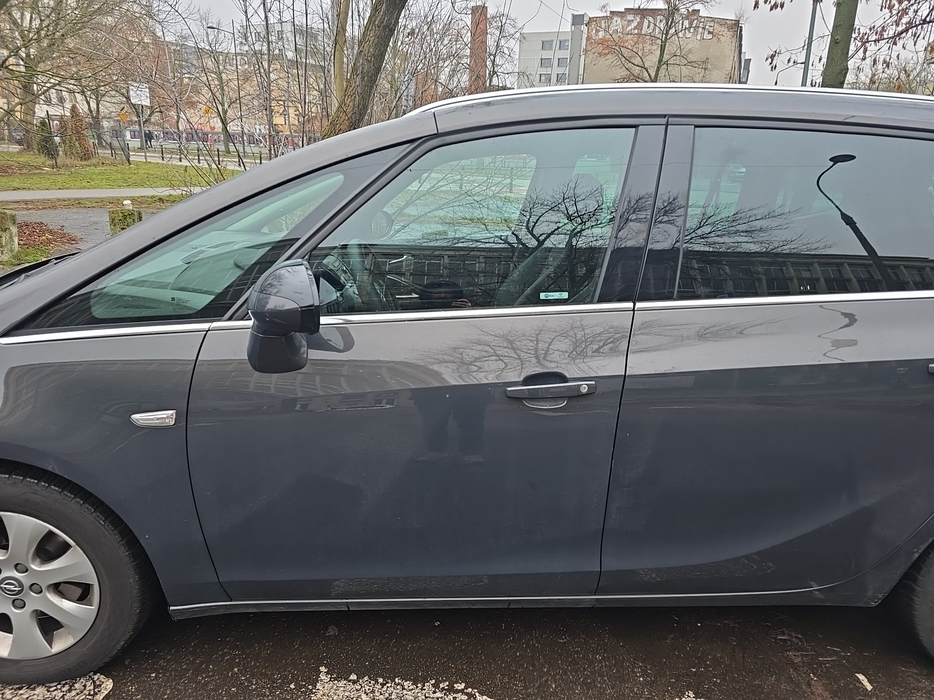 Zdjęcie drzwi przednich lewych wraz z szybą