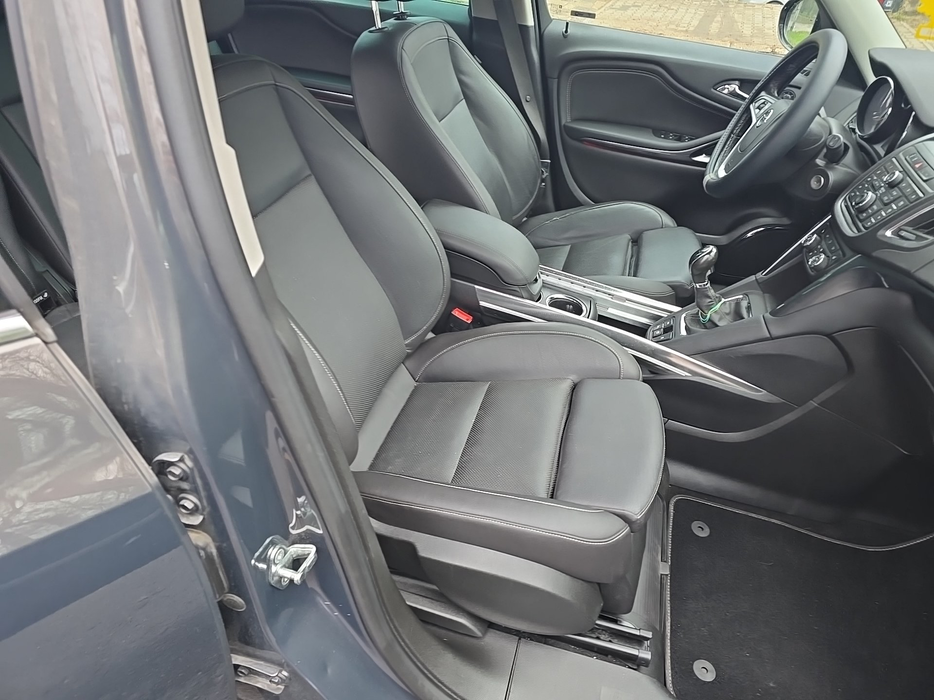 Zdjęcie fotela przedniego prawego