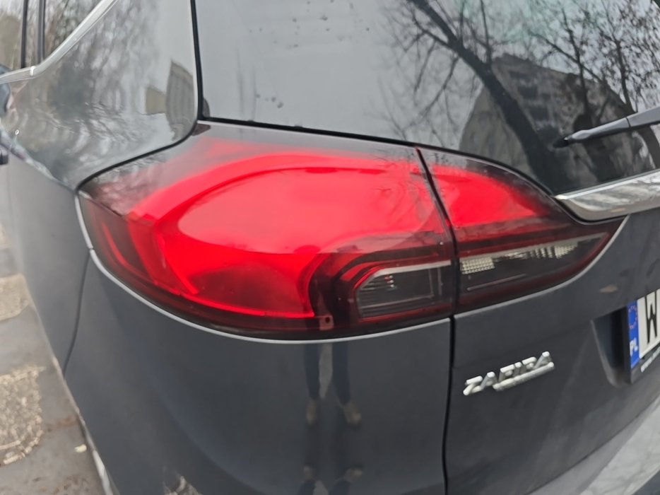 Zdjęcie oświetlenia tylnego lewego