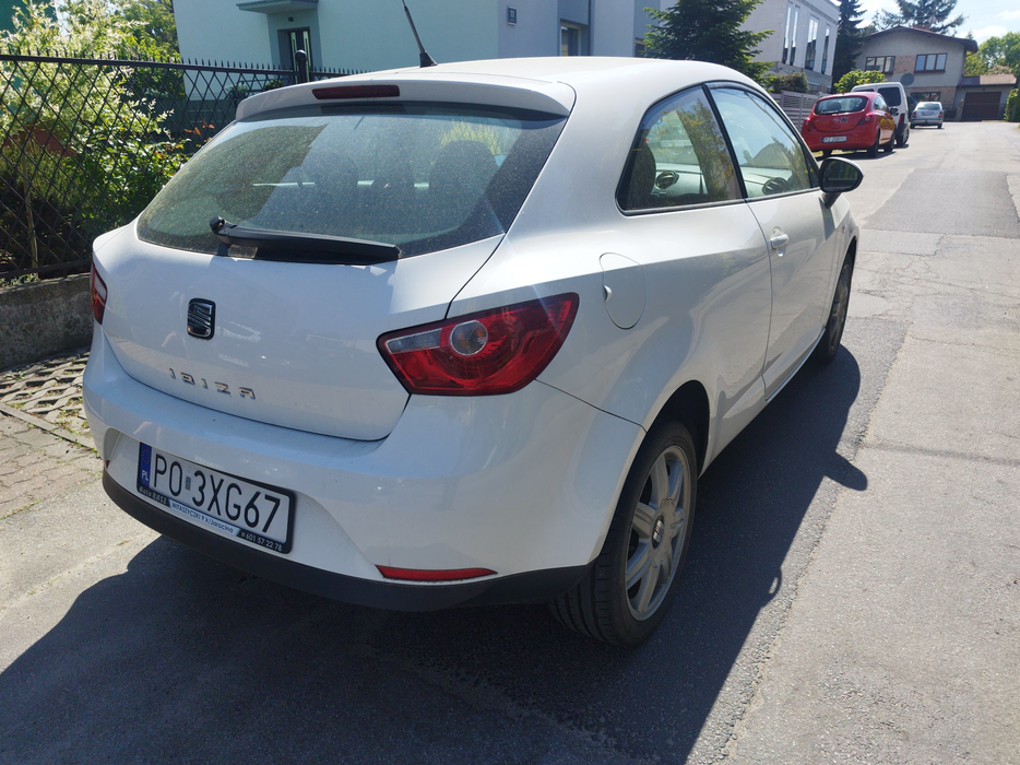 Zdjęcie po ukosie, prawy tył