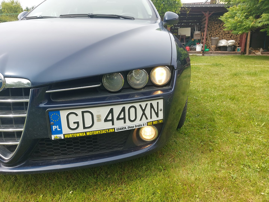 Zdjęcie oświetlenia przedniego i dolnego lewego
