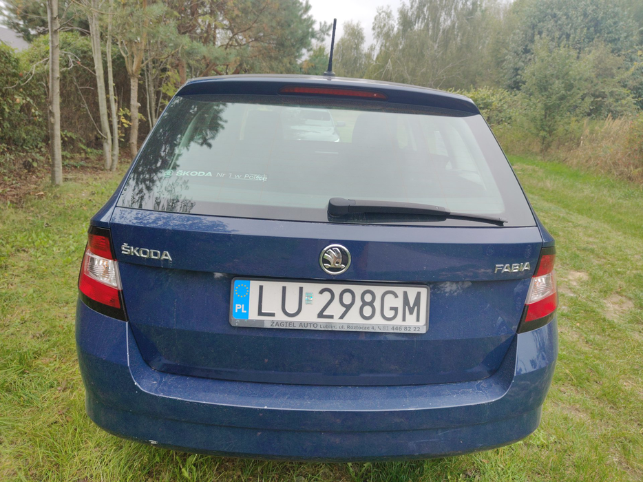 Zdjęcie pokrywy bagażnika