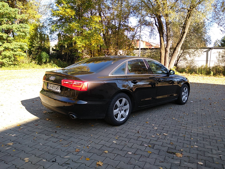 Zdjęcie po ukosie, prawy tył