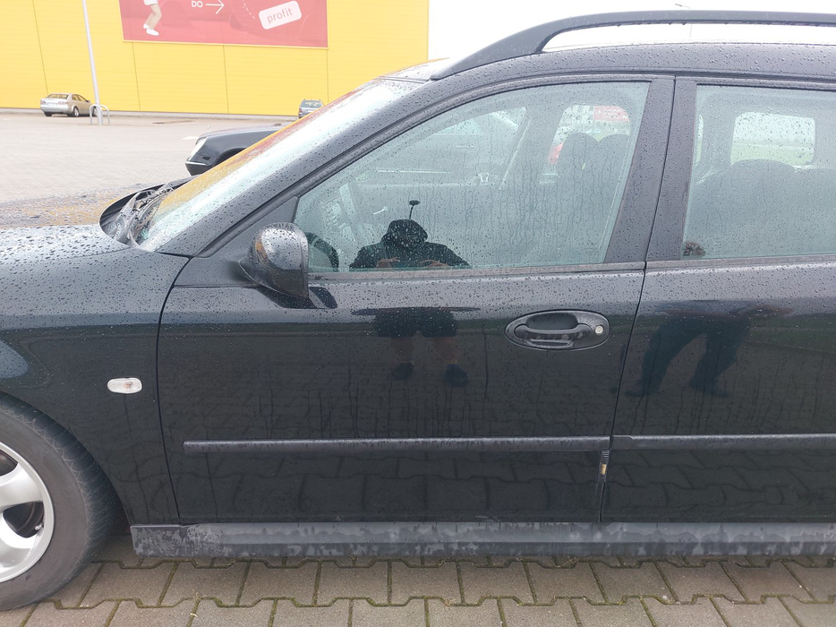 Zdjęcie drzwi przednich lewych wraz z szybą