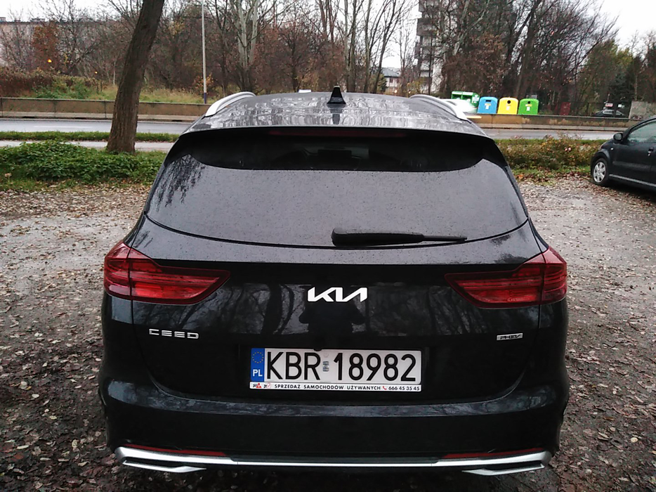 Zdjęcie pokrywy bagażnika