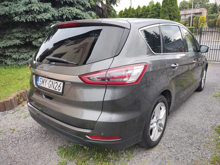 Zdjęcie po ukosie, prawy tył