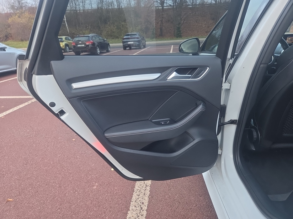 Zdjęcie tapicerki drzwi tylnych lewych