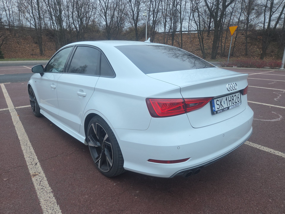 Zdjęcie po ukosie, lewy tył