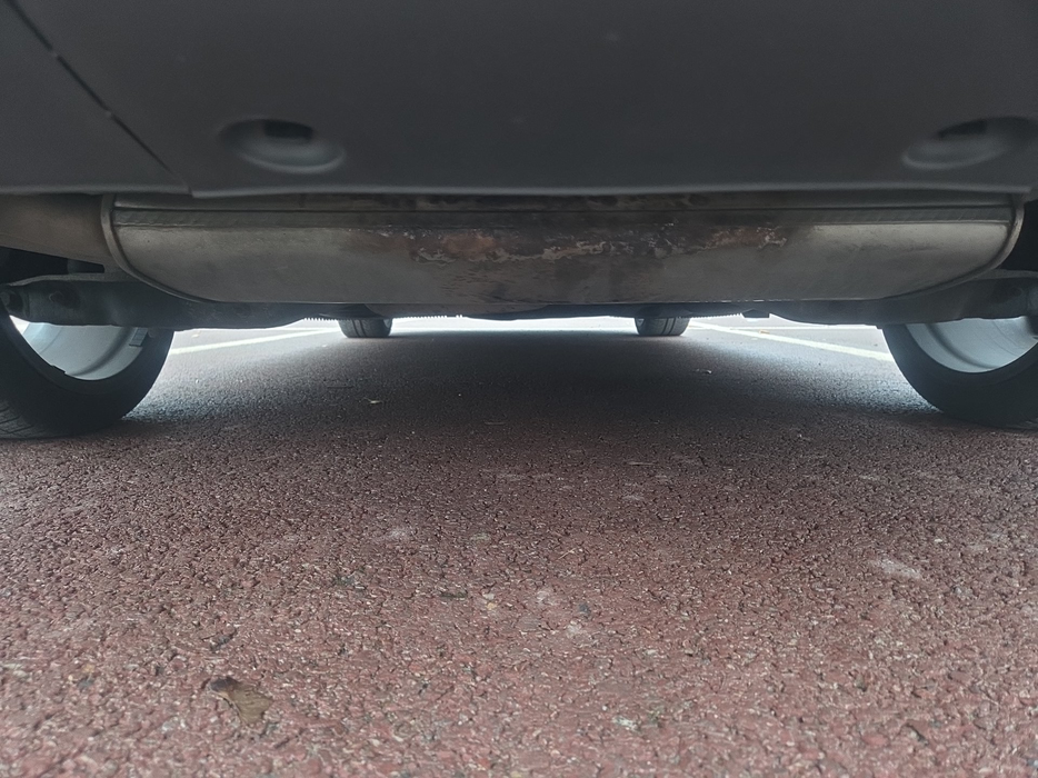 Zdjęcie słupka C lewego