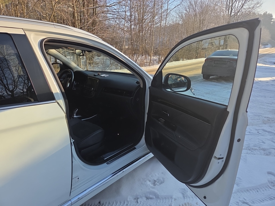 Zdjęcie wnętrza od pasażera, przód