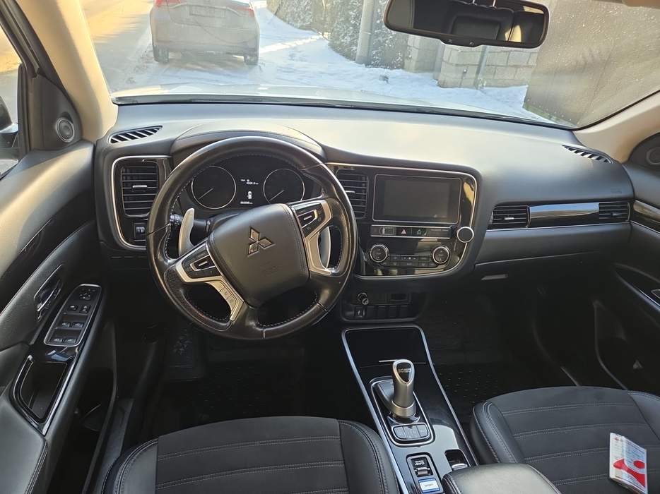 Zdjęcie kokpitu i kierownicy