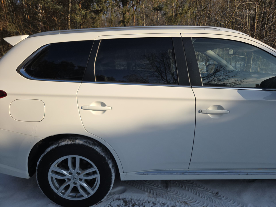 Zdjęcie drzwi tylnych prawych wraz z szybą