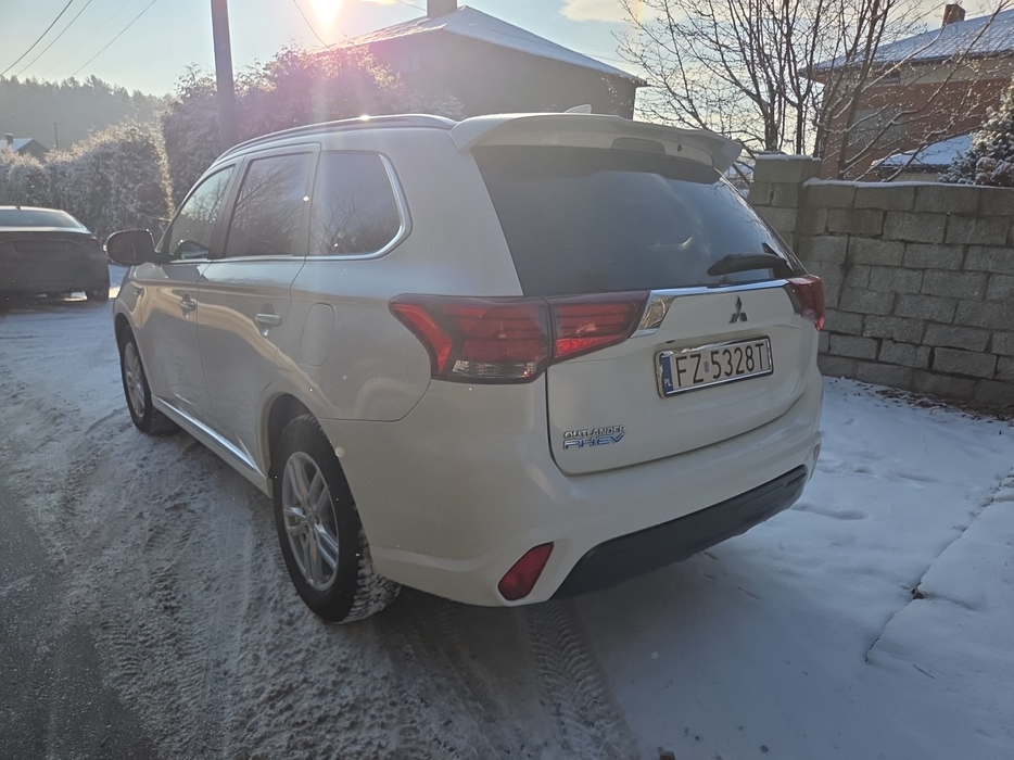 Zdjęcie po ukosie, lewy tył