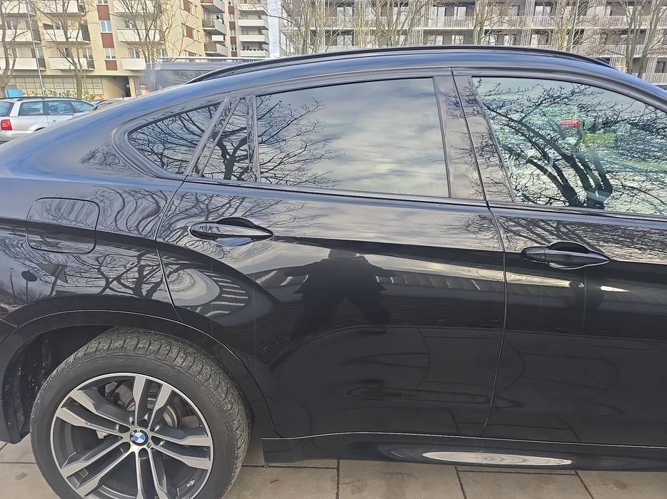 Zdjęcie drzwi tylnych prawych wraz z szybą