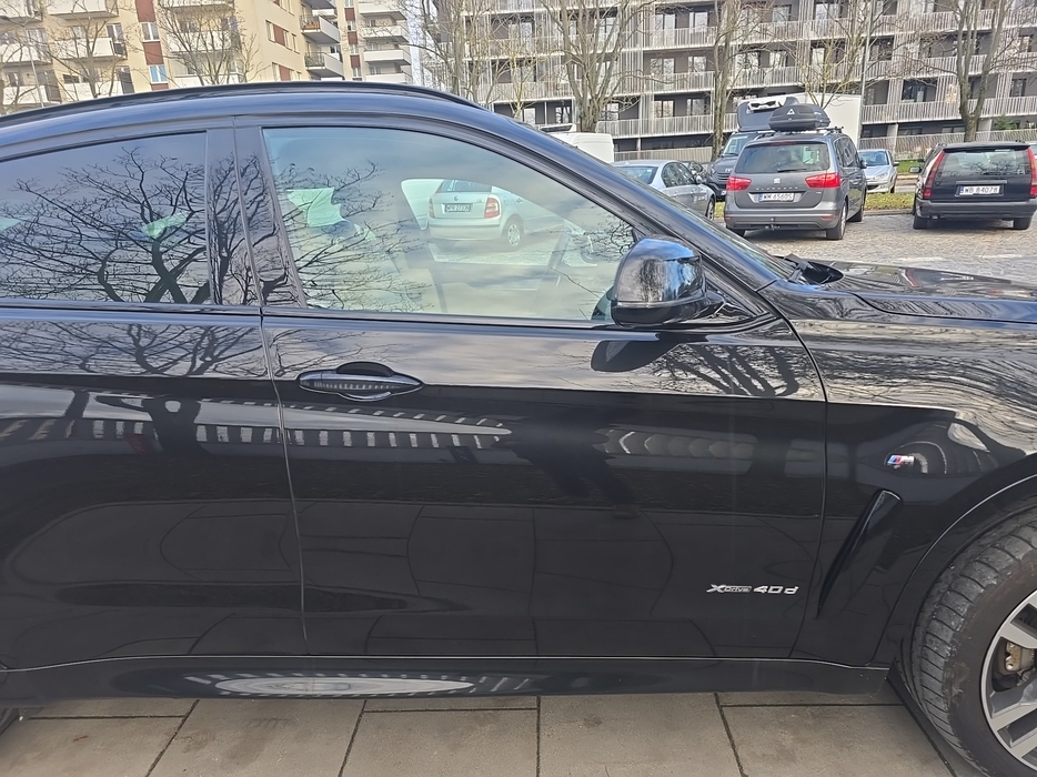 Zdjęcie drzwi przednich prawych wraz z szybą