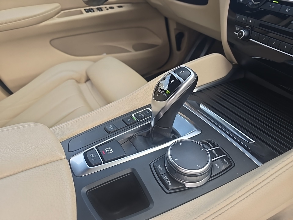 Zdjęcie drążka zmiany biegów