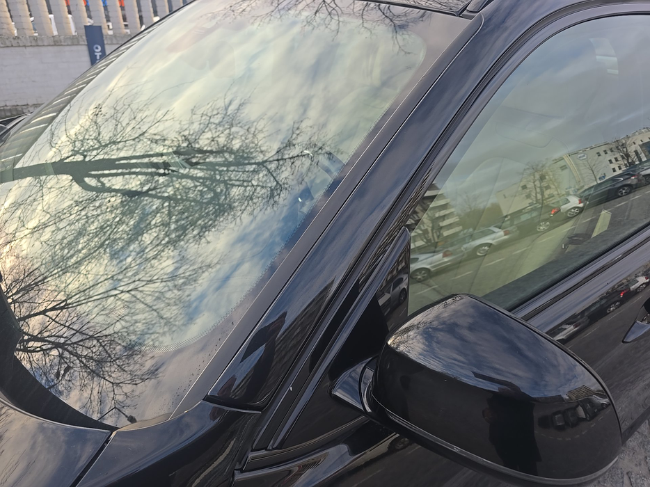 Zdjęcie słupka A lewego