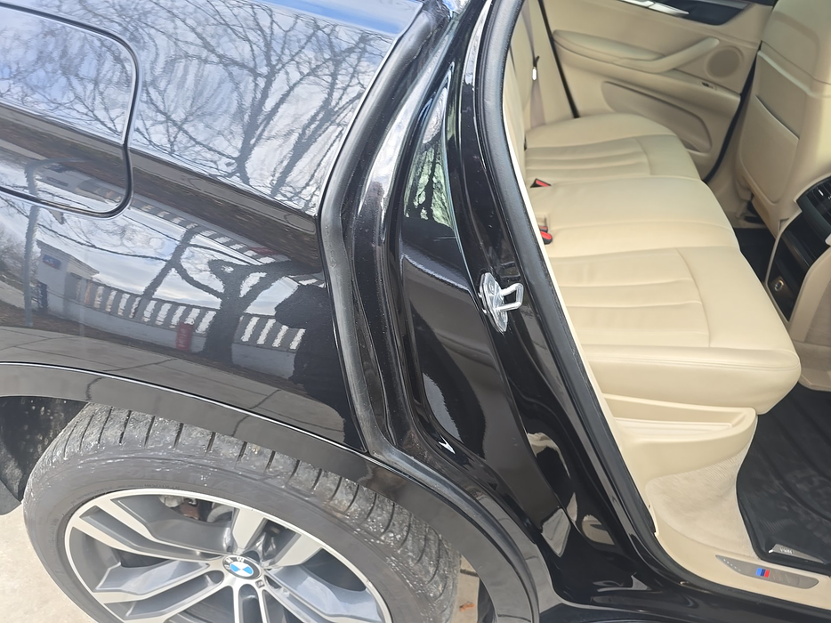 Zdjęcie słupka C prawego